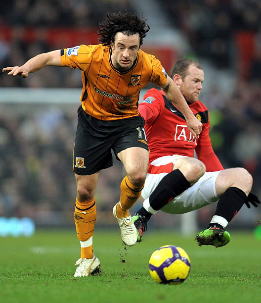 邮报：曼城优先考虑与鲁本-迪亚斯和里科-刘易斯续约.